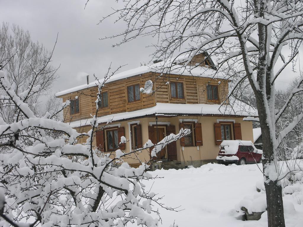 Arnika Tatariv Hotel Kültér fotó